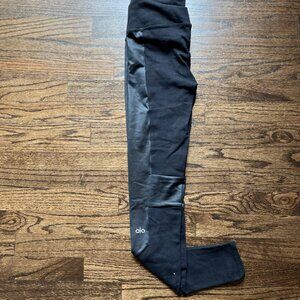 Alo Leggings Black with Glossy Details